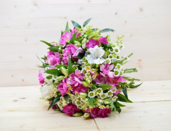 Bodláky jako skvělá součást vázaných květin