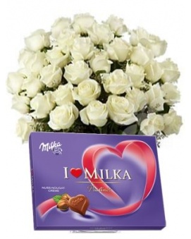 Bouquet of white roses + Milka 110 g